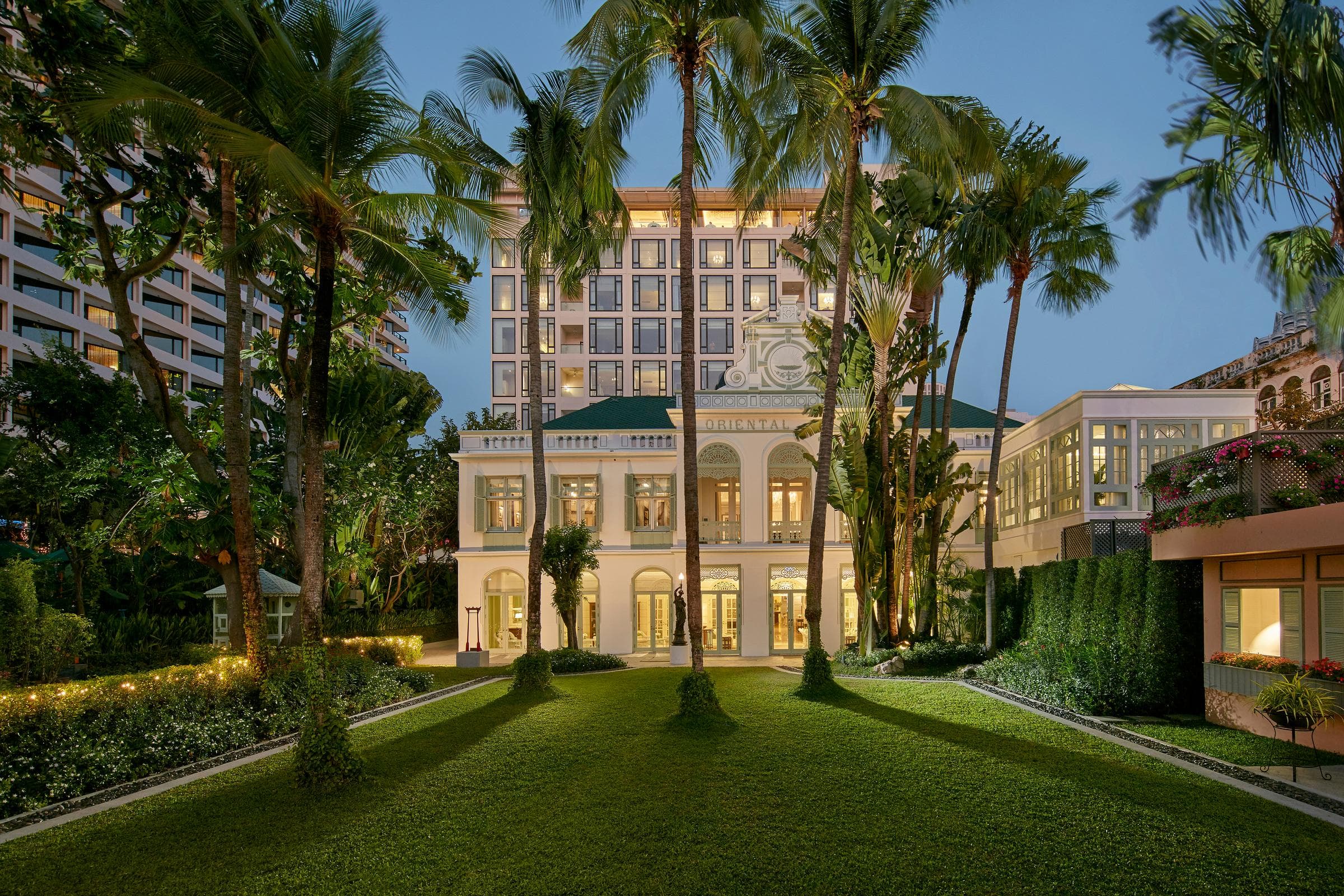 Historic Oriental building and gardens at Mandarin Oriental, Bangkok