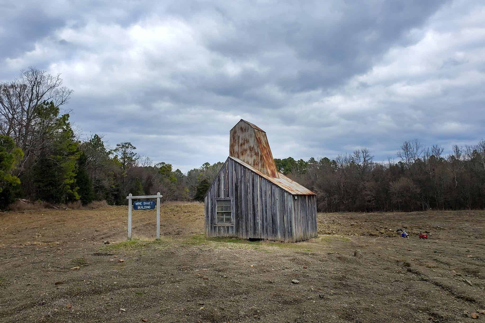 Summary of when the best time to visit crater of diamonds state park is